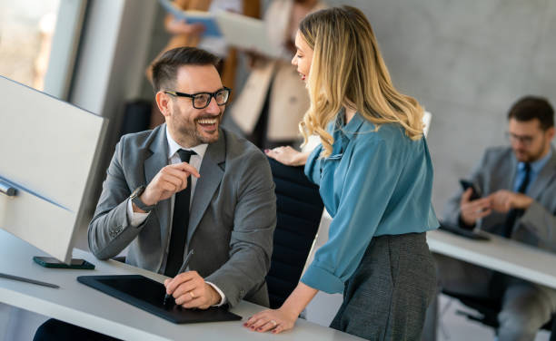 Qué servicios ofrece una agencia de inteligencia artificial